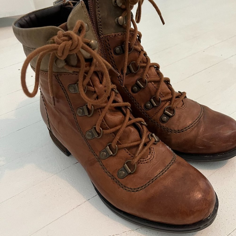 Josef Seibel Lace Up Boot Size 7